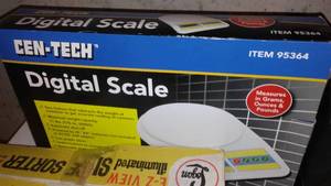 lot 29 image: Misc.  Electronics. Some New.