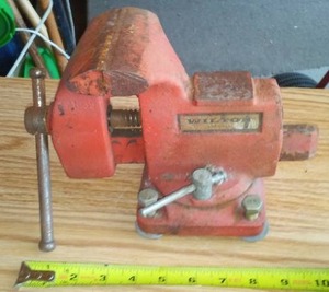 lot 99 image: Bench Vise. Wilton.