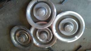 lot 103 image: Chevrolet Rally Hubs And Rings.