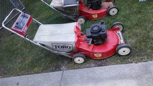 lot 130 image: Toro 21 In. Lawnmower. Rear Bagger, Self-Propelled.