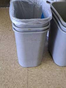 lot 517 image: Lot of (3) Plastic Garbage Cans