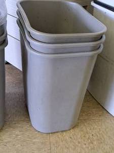 lot 518 image: Lot of (3) Plastic Garbage Cans