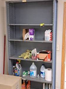 lot 527 image: Metal Bookcase 5-shelf