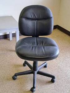 lot 536 image: Rolling Office Chair