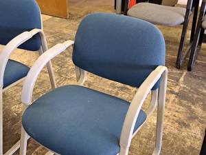lot 541 image: Lot of (3) Office Entry Arm Chairs