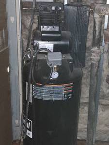 lot 406 image: U.S. General Air Compressor