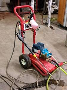 lot 412 image: North Star 2000-PSI Pressure Washer