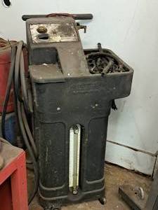 lot 409 image: Wynns TranServe III Plus Automatic Transmission Flush and Fill Machine