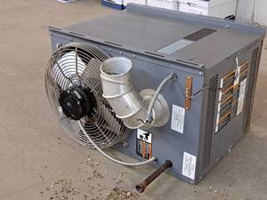 lot 418 image: Sterling Commercial Gas Heater