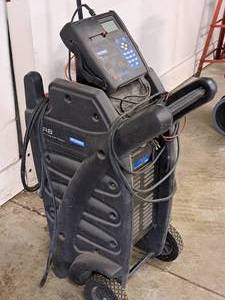 lot 427 image: Midtronics Multi-tasking Battery and Electrical Diagnostic Station GR8