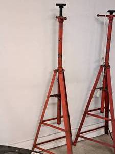 lot 430 image: 1 12-Ton Under Hoist Stand