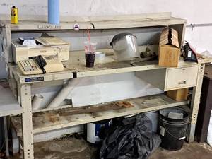 lot 463 image: Workstation