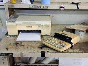 lot 464 image: HP Deskjet All-in-One F4280, Sharp Electronic Adding Machine EL-1197P