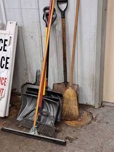 lot 475 image: Lot of (8) Assorted Hand Tools - Snow Shovels, Scoop Shovel, Push Broom, Broom, Squeegee, Large Metal Dust Pan