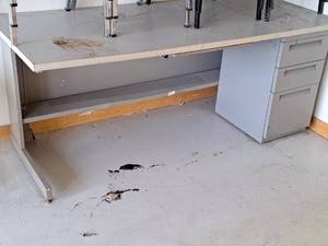 lot 574 image: Office Desk