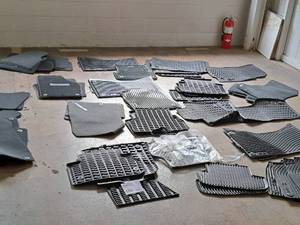 lot 488 image: Lot of  Assorted Audi Floor Mats