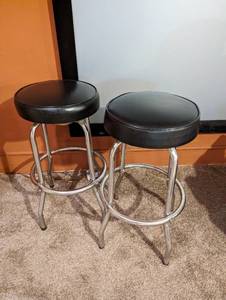 lot 107 image: Two Stools