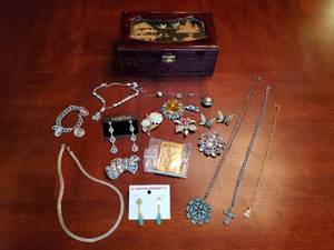 lot 65 image: Jewelry Box And Jewelry