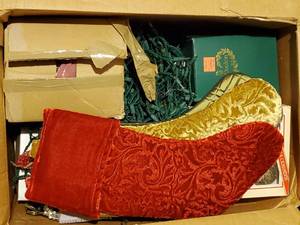 lot 141 image: Box Of Christmas Items