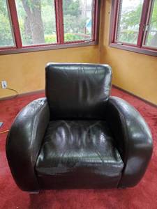 lot 203 image: Lounge Chair