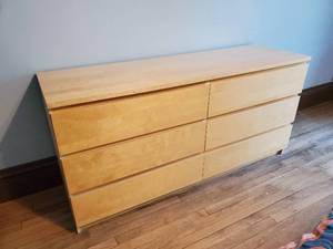 lot 216 image: MALM Six-Drawer Lowboy Dresser