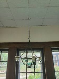 lot 90 image: Hanging Dcor