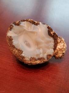 lot 95 image: Geode