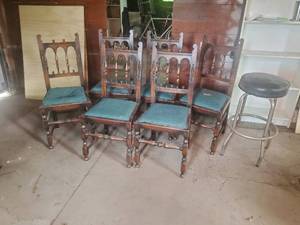 lot 306 image: Set Of Six Chairs And A Stool