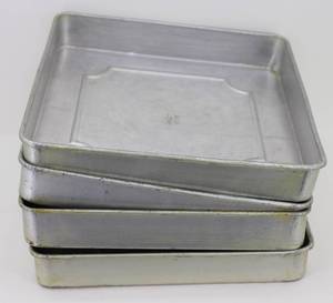 lot 9 image: (4) 12x12x2 Cake Pans