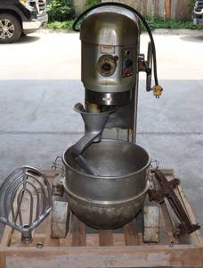 lot 33 image: Hobart L-800 1-12hp 208v 3ph Commercial Mixer