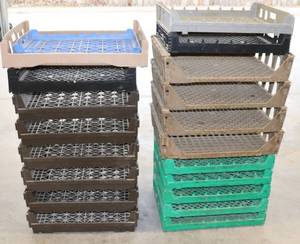 lot 41 image: (19) Stackable Bread Trays