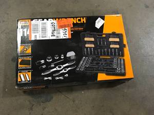 GEARWRENCH SAEMetric Ratcheting Tap and Die Set (114-Piece) Customer Returns See Pictures