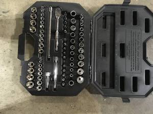 38 in. Drive Mechanics Tool Set (70-Piece) Customer Returns See Pictures