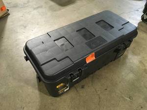 Plano 108 qt. Sportsman Trunk Black   Customer Returns See Pictures