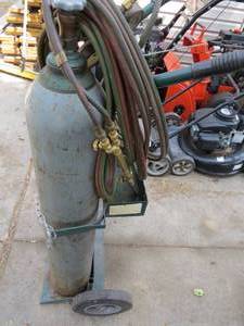 lot 6 image: Cutting Torch with Gas Cylinders and Stand