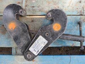 lot 20 image: 2 Ton Beam Clamp