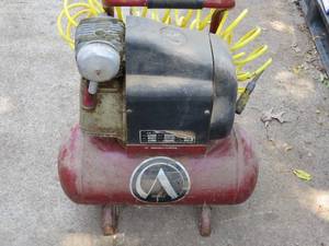 lot 39 image: Acme Compressor Model KA-07