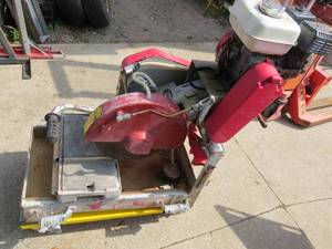 lot 32 image: Stone Brick and Concrete Wet Saw
