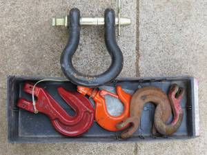 lot 65 image: 5 Piece Lot of Grab Hooks and Clevis