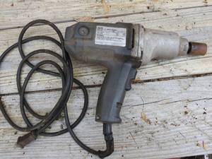 lot 77 image: Black &Decker 12 Impact Wrench Model #2670