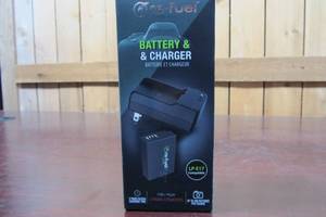 lot 23 image: Digipower - BP-LPE17 digital camera battery & charger kit, Replacement for Canon LP-E17 battery pack - Black