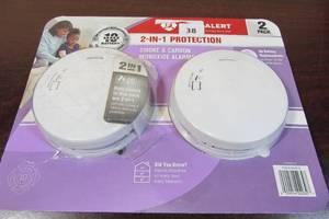 lot 38 image: First Alert Smoke and Carbon Monoxide Alarm with Built-In 10-Year Battery , White