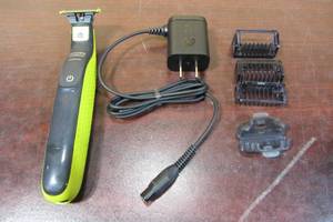 lot 42 image: Philips Norelco OneBlade QP2520