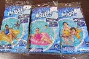 lot 90 image: H2O Go Glitter Fusion Swim Ring - Set Of Two & Inflatable Swim Armbands (Qty 1)
