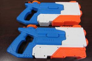 lot 89 image: Big One Double Spray Water Gun Pump - Set Of 2