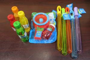 lot 95 image: Bubble Fun Set Ten Items