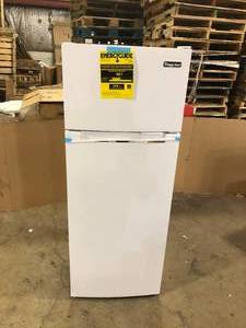 lot 9 image: Magic Chef 7.3 cu. ft. 2-Door Mini Fridge in White with Freezer  Customer Returns See Pictures