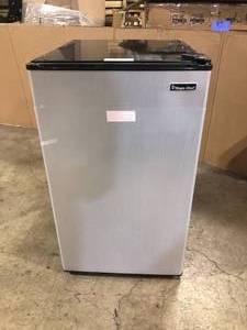 lot 12 image: Magic Chef 4.4 cu. ft. Mini Fridge in Stainless Look Customer Returns See Pictures