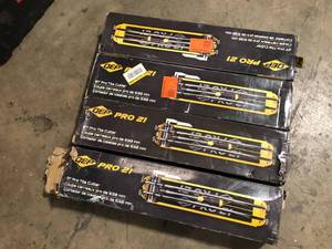 lot 25 image: Lot of QEP 21 in. Pro Tile Cutter  Customer Returns See Pictures