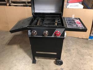 lot 46 image: Dyna-Glo 3-Burner Propane Gas Grill in Matte Black with TriVantage Multi-Functional Cooking System Customer Returns See Pictures